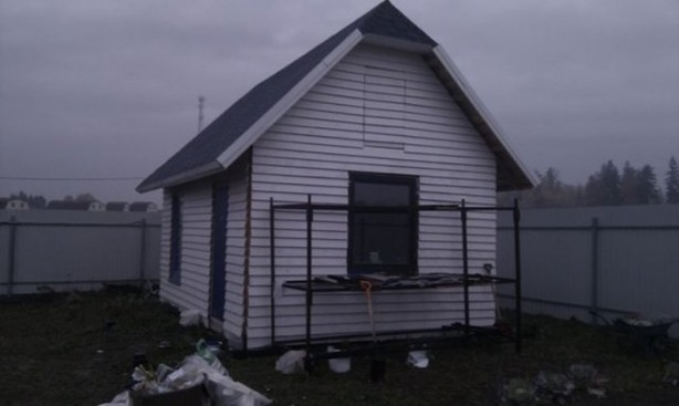 Foto - 13 yaşında ev inşa etti!