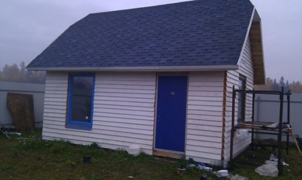 Foto - 13 yaşında ev inşa etti!