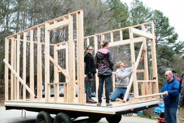 Foto - 13 yaşında ev inşa etti!