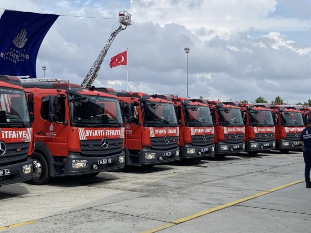 Foto - 134 araç için 200 makam aracı ile Yenikapı’da Ekrem şov!