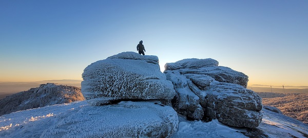 Foto - -14 derecede uçurum kıyısına çadır kurdular