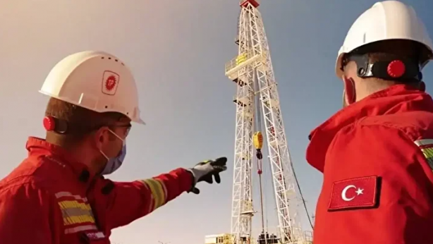 Foto - 14 ilde sürpriz petrol hamlesi: Beklenen onaylar çıktı aramalara başlanacak