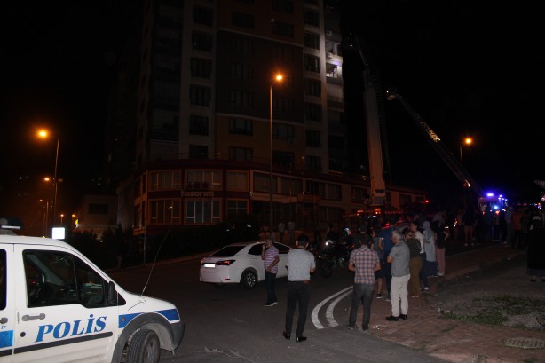 Foto - 14 katlı binada korkutan yangın: 16 kişi hastanelik oldu
