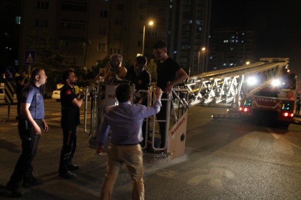 Foto - 14 katlı binada korkutan yangın: 16 kişi hastanelik oldu