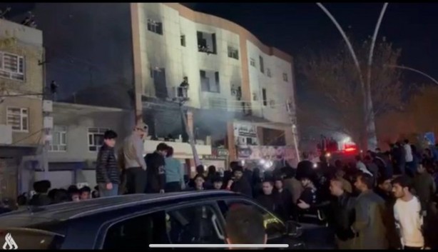 Foto - 14 katlı öğrenci yurdunda feci yangın! İçerisinde tam 60 kişi bulunuyordu! 13 öğrenci hayatını kaybetti