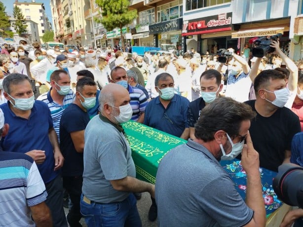 Foto - 14 yaşındaki çocuğun katliamdan kurtulan babası konuştu! İlk açıklama