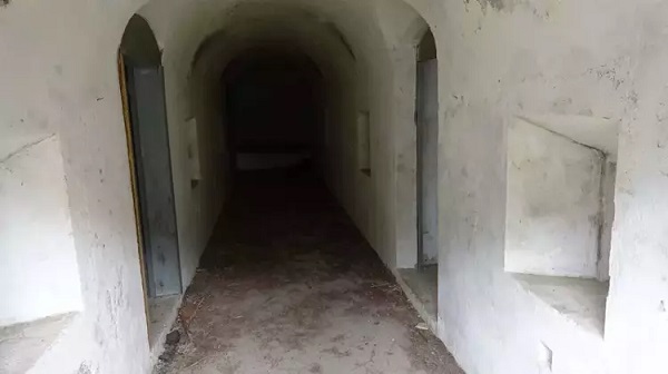 Foto - 140 yıllık tabya kaderine terk edildi! 2. Abdülhamit zamanında yapıldı bu hali herkesi üzdü