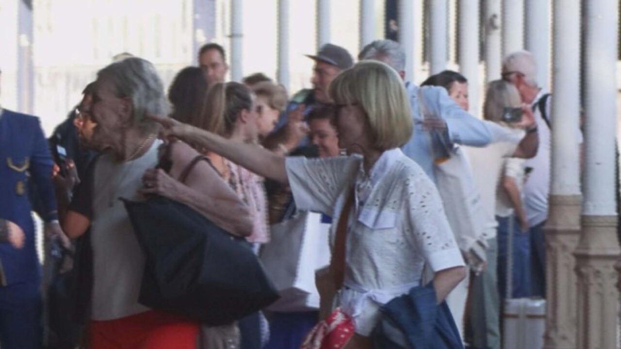 Foto - 142 yıllık tren İstanbul’a ulaştı! En ucuz biletin fiyatı dudak uçuklattı