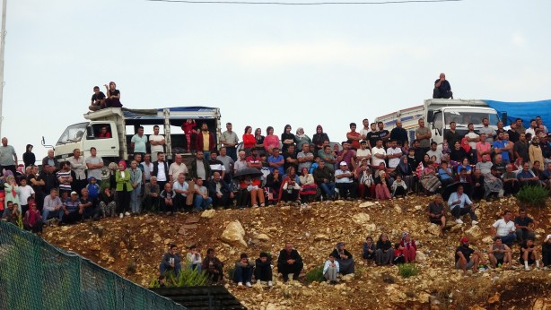 Foto - 15 bin kişi izledi! Daha önce böyle mahalle maçı görülmedi