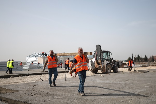 Foto - 15 bin kişilik geçici kent yükselmeye başladı