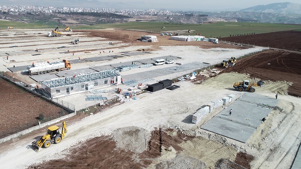 Foto - 15 bin kişilik geçici kent yükselmeye başladı
