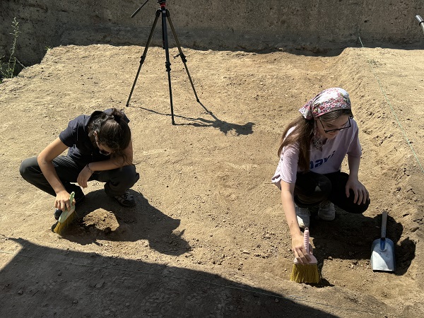 Foto - 15 bine yakın buluntu ortaya çıktı! İkiztepe Höyüğü'nün gizemi