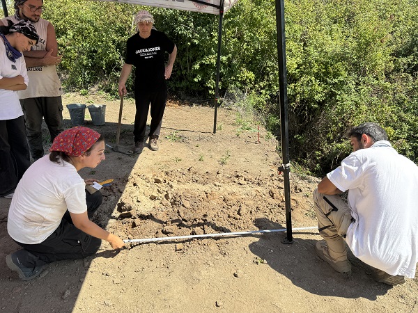 Foto - 15 bine yakın buluntu ortaya çıktı! İkiztepe Höyüğü'nün gizemi