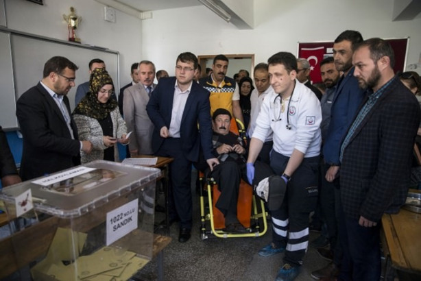 Foto - 15 Temmuz gazisi oyunu kullandı