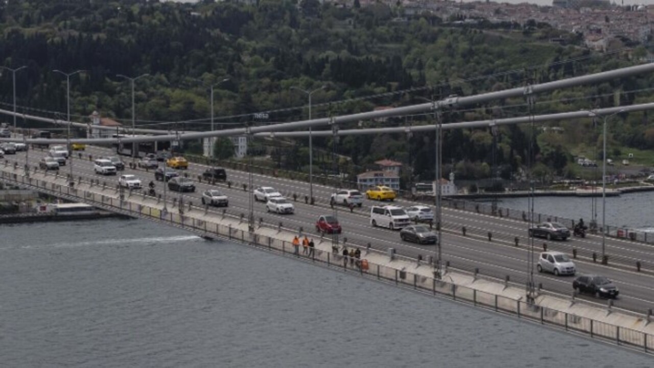 Foto - 15 Temmuz Şehitler Köprüsü’nde tarihi an! İngiliz gezgin yürüyerek Avrupa'ya geçti