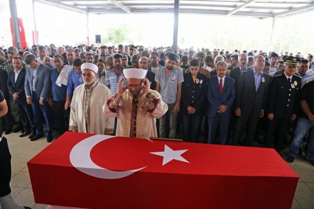 Foto - 15 Temmuz şehitleri son yolculuğuna uğurlandı