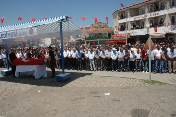 Foto - 15 Temmuz şehitleri son yolculuğuna uğurlandı