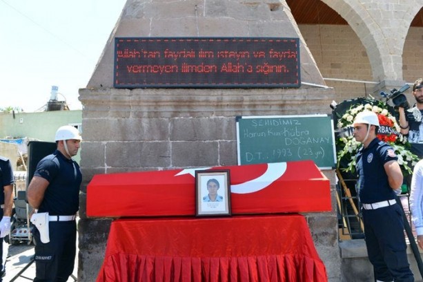 Foto - 15 Temmuz şehitleri son yolculuğuna uğurlandı