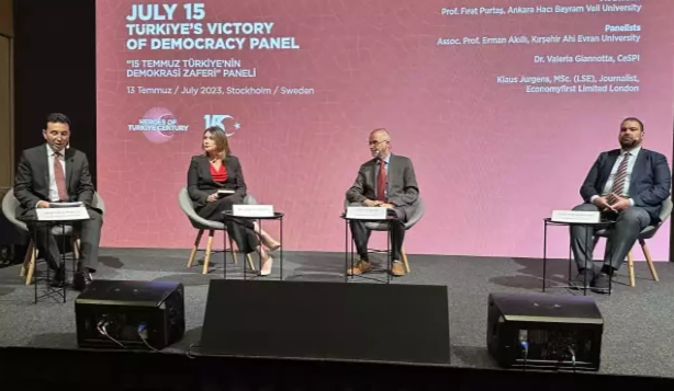 ''15 Temmuz Türkiye'nin Demokrasi Zaferi'' panelinde çarpıcı FETÖ tespiti