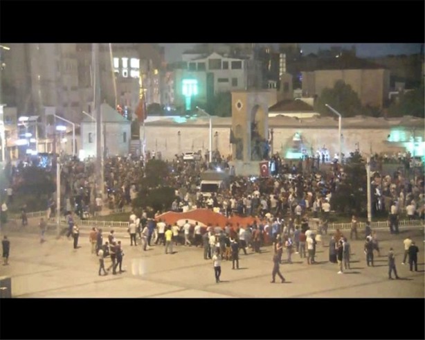 Foto - 15 Temmuz'da Taksim'de neler yaşandı?