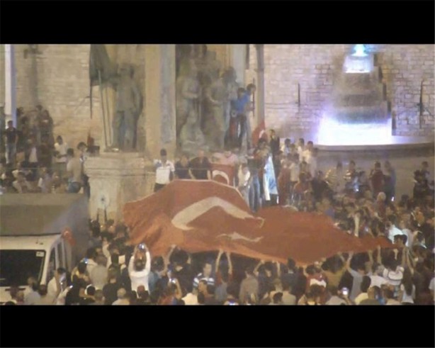 Foto - 15 Temmuz'da Taksim'de neler yaşandı?