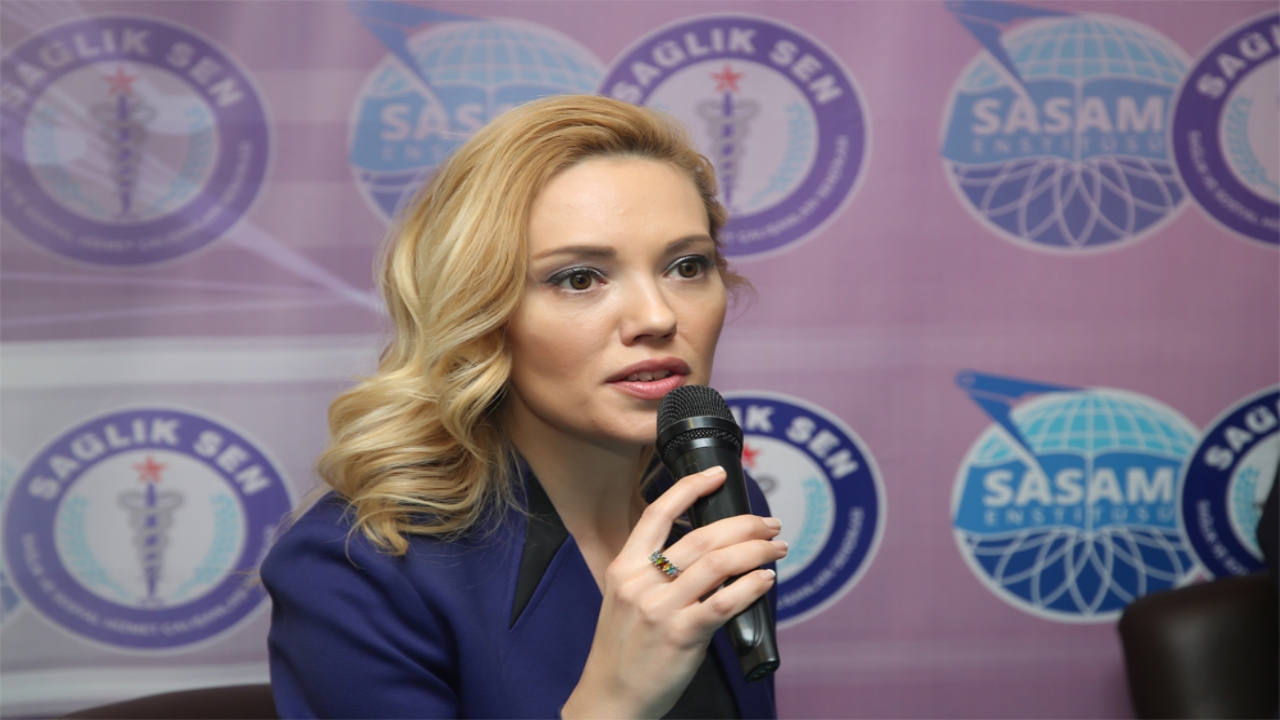 Foto - 15 Temmuz’un sembol ismiydi! TRT’de silah zoruyla bildiri okutulan ünlü spikerin yeni mesleği herkesi şaşırttı