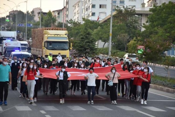 Foto - 15 Temmuz'un yıldönümünde milyonlar meydanları boş bırakmadı