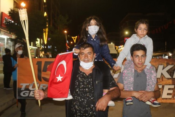 Foto - 15 Temmuz'un yıldönümünde milyonlar meydanları boş bırakmadı