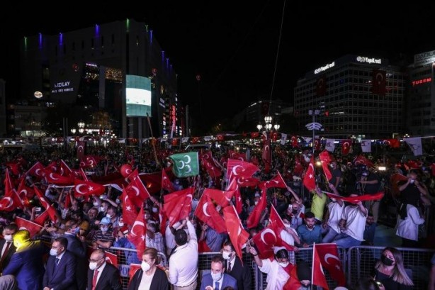 Foto - 15 Temmuz'un yıldönümünde milyonlar meydanları boş bırakmadı