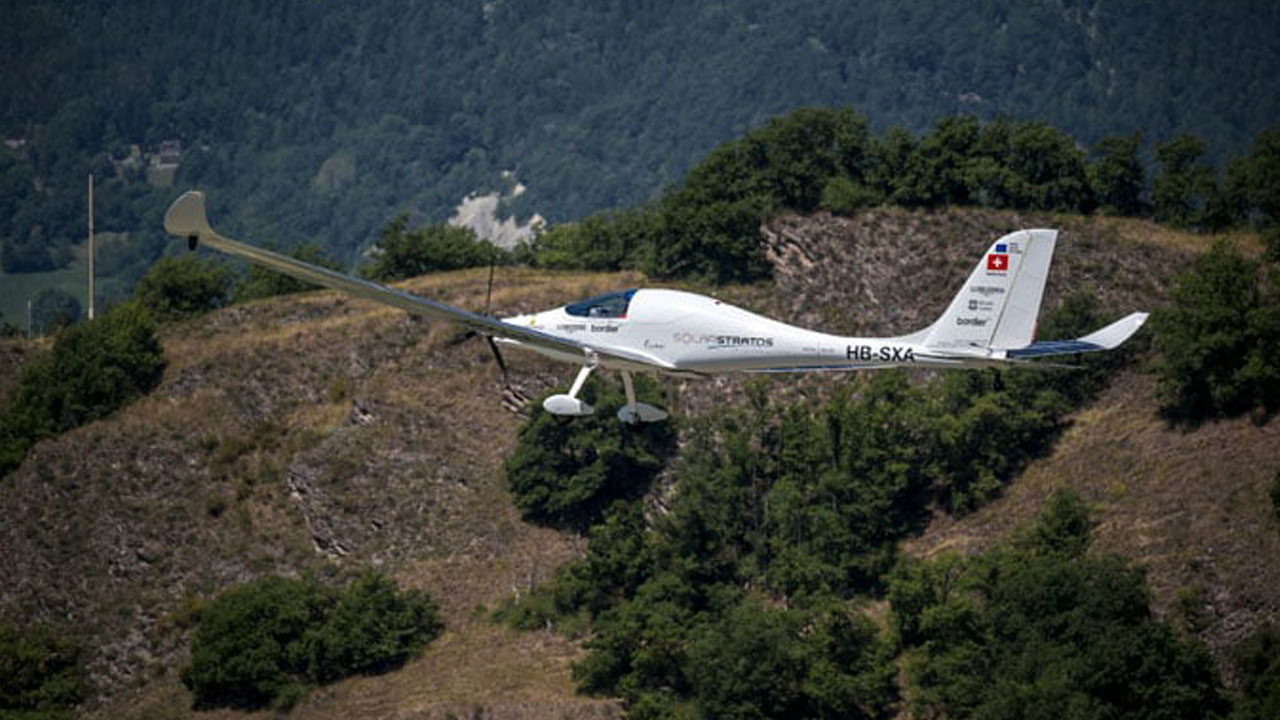 Foto - 15 yıl sonra gelen rekor! Güneş enerjili uçak 9,5 bin metreye yükseldi