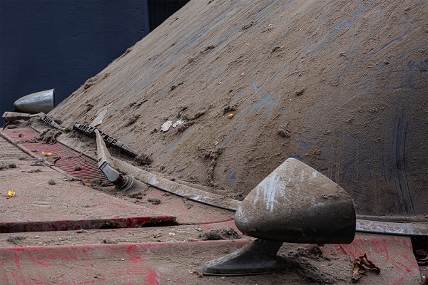 Foto - 15 yıldır garajda duruyordu! Antika araca yapılacak masraf dudak uçuklattı