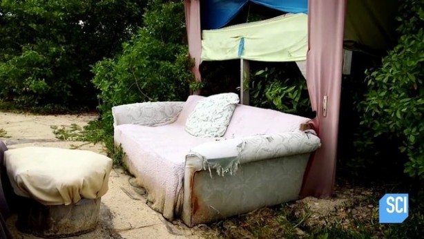 Foto - 150 bin pet şişe kullanarak yüzen ada yaptı