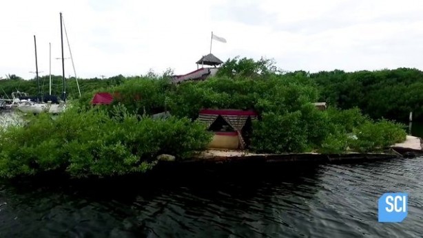 Foto - 150 bin pet şişe kullanarak yüzen ada yaptı