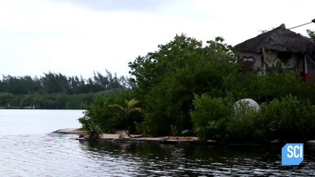 Foto - 150 bin pet şişe kullanarak yüzen ada yaptı