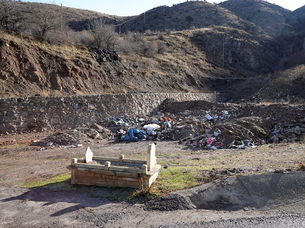 Foto - 150 yıllık mezarlığa büyük saygısızlık