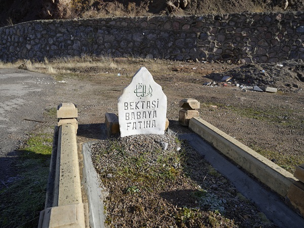 Foto - 150 yıllık mezarlığa büyük saygısızlık