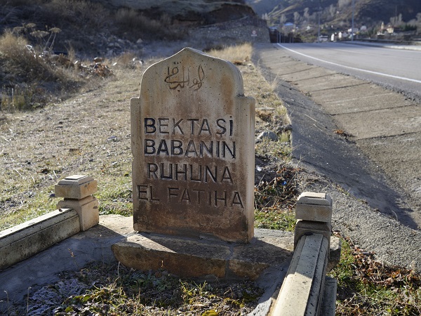 Foto - 150 yıllık mezarlığa büyük saygısızlık