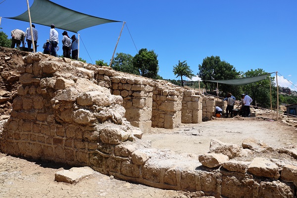 Foto - 1500 yıllık! Kazının ilk gününde bulundu