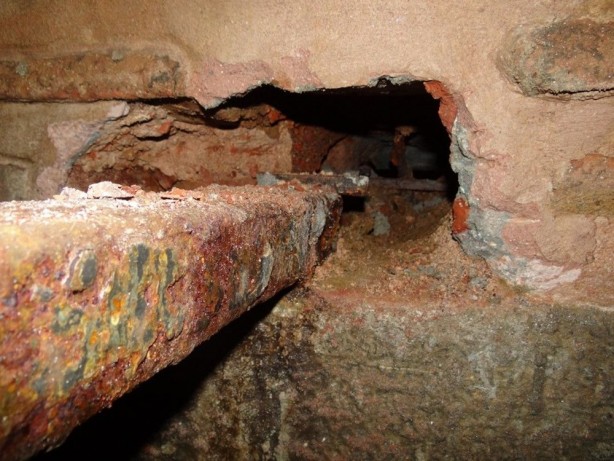 Foto - 1500 yıllık Yerebatan Sarnıcı çökebilir! 'Bir saniye bile bekleyecek zaman yok' deyip uyardı!