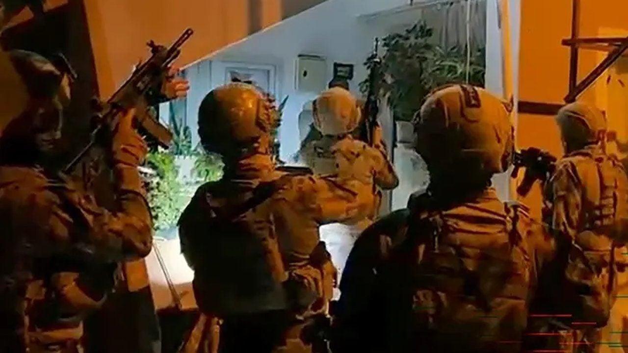 Foto - 16 aylık takip sonrası düğmeye sessiz sedasız basıldı! Dev operasyonla 11 ilde ümüklerine çöküldü