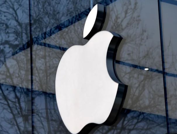 Foto - 16 yaşındaki genç 3 trilyon dolarlık Apple'a diz çöktürdü