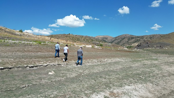 Foto - 16 yıl sonra görüldü! Sular çekilince bakın ortaya ne çıktı