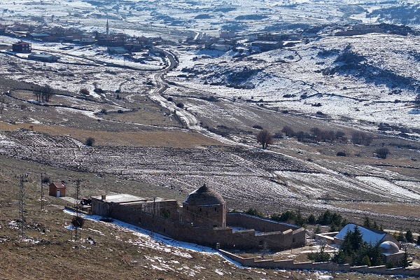 Foto - 16 yıldır, yüzlerce yıllık ata mirasının bakımını gönüllü yapıyor 