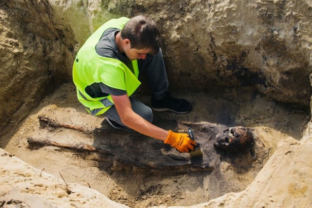 Foto - 16. yüzyıldan kalma toplu mezar bulundu! Bütün çocuk cesetlerinin ağzından aynı şey çıktı