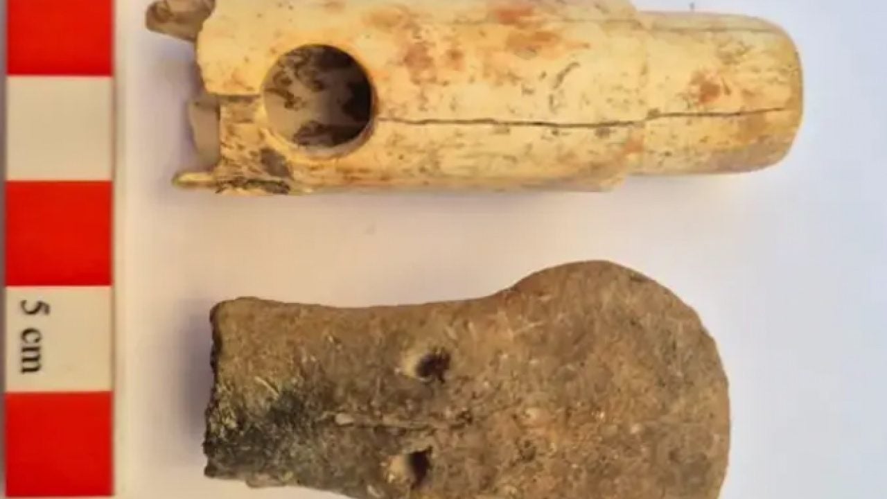 Foto - 160 yıllık kazı tarihinde bir ilk: 2 bin 800 yıllık müzik aleti bulundu