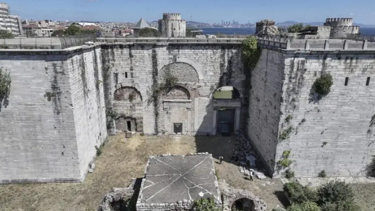 Foto - 1600 yıllık kapının sırrı ortaya çıktı! Meğer dönüşte buradan geçiyorlarmış!
