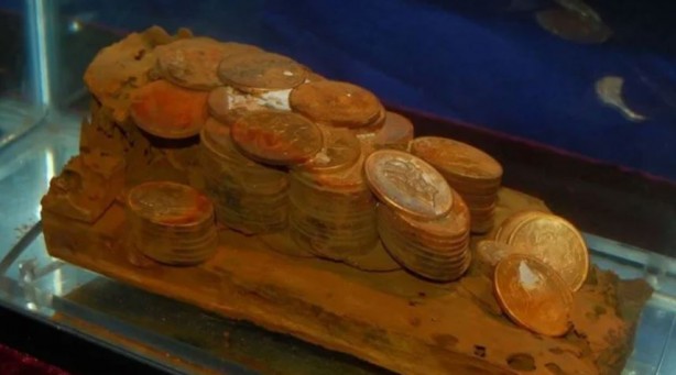 Foto - 166 yıl önce 21 ton altınla batmıştı! Dev gemiden çıkanlar şoke etti