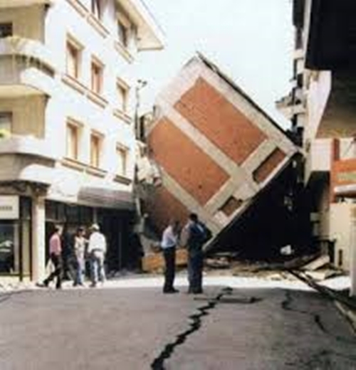 Foto - 17 Ağustos 1999 Depremi