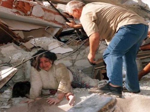 Foto - 17 Ağustos 1999 Depremi
