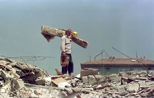 Foto - 17 Ağustos 1999 Depremi